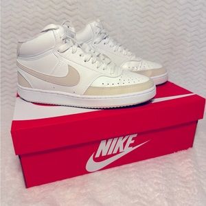 Women’s Nike Court Vision mids - Sz 8